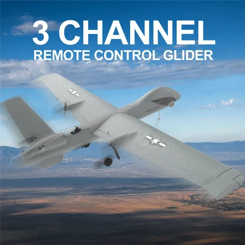 Détail du cockpit du planeur télécommandé Z55 avec les commandes 2.4GHz visibles.