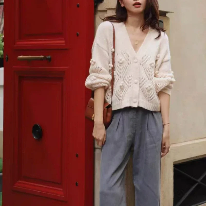 

New Autumn and Winter Women Retro Hollow Knitted V-neck Sweater Cardigan