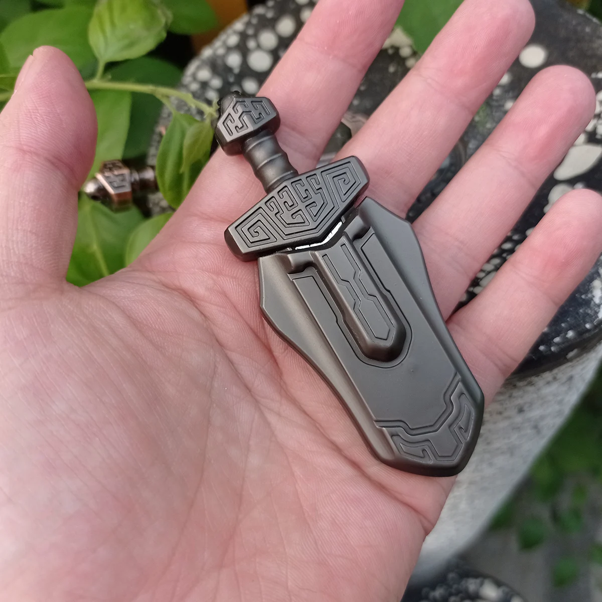 EDC Fingertip Push Card Sword Mini Fingertip Toy Relieves Adult Stress Magnetic Element Pendant Gift
