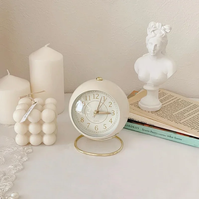 Nordic Retro Digital Quartz Alarm Clock with Metal Stand