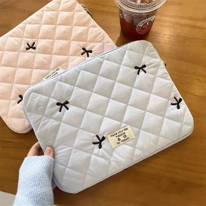 Stylish and Protective Tablet and Laptop Sleeve Bag