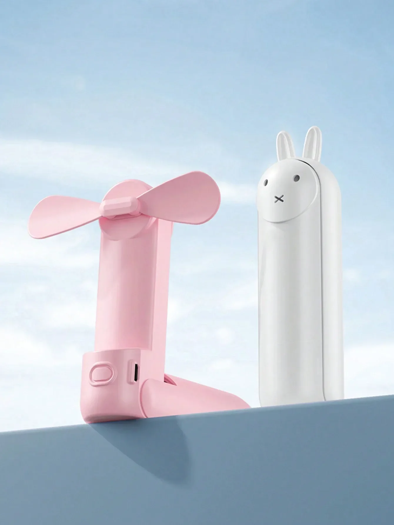 Description Picture 6 of item1pc Handheld Fan Rechargeable Mini Portable Cartoon USB Small Fan Gift Can Be Placed On The Desktop Handheld Small Fan