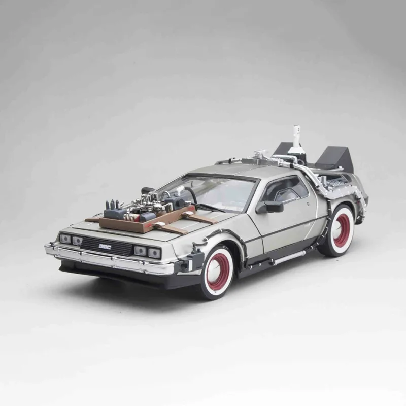 1/18ミニカー　DE LOREAN LK 1981 Amazon | SunStar 1981 DELOREAN LK 1/18 ミニカー デロリアン
