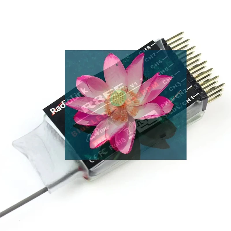 Récepteur Radiolink R8EF pour émetteur T8FB avec câbles de liaison et étiquette d'identification