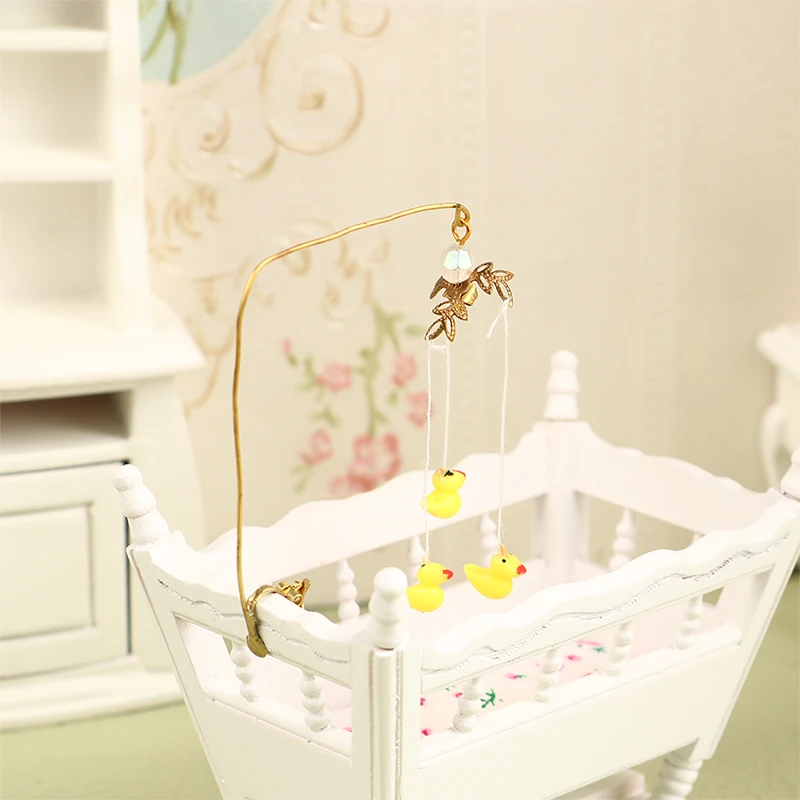 

1:12 Dollhouse Miniature Ducking Pendant Hanging Ornament Baby Bed Clamp Baby Sleep Toy Home Decor Doll House Accessories