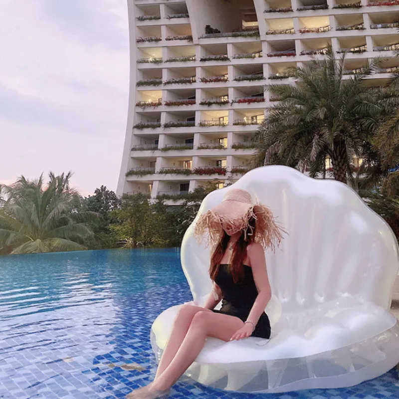 Juguetes inflables gigantes de conchas marinas con bola de perla, flotador de piscina, silla, cama al aire libre, colchón de fiesta en la playa de verano