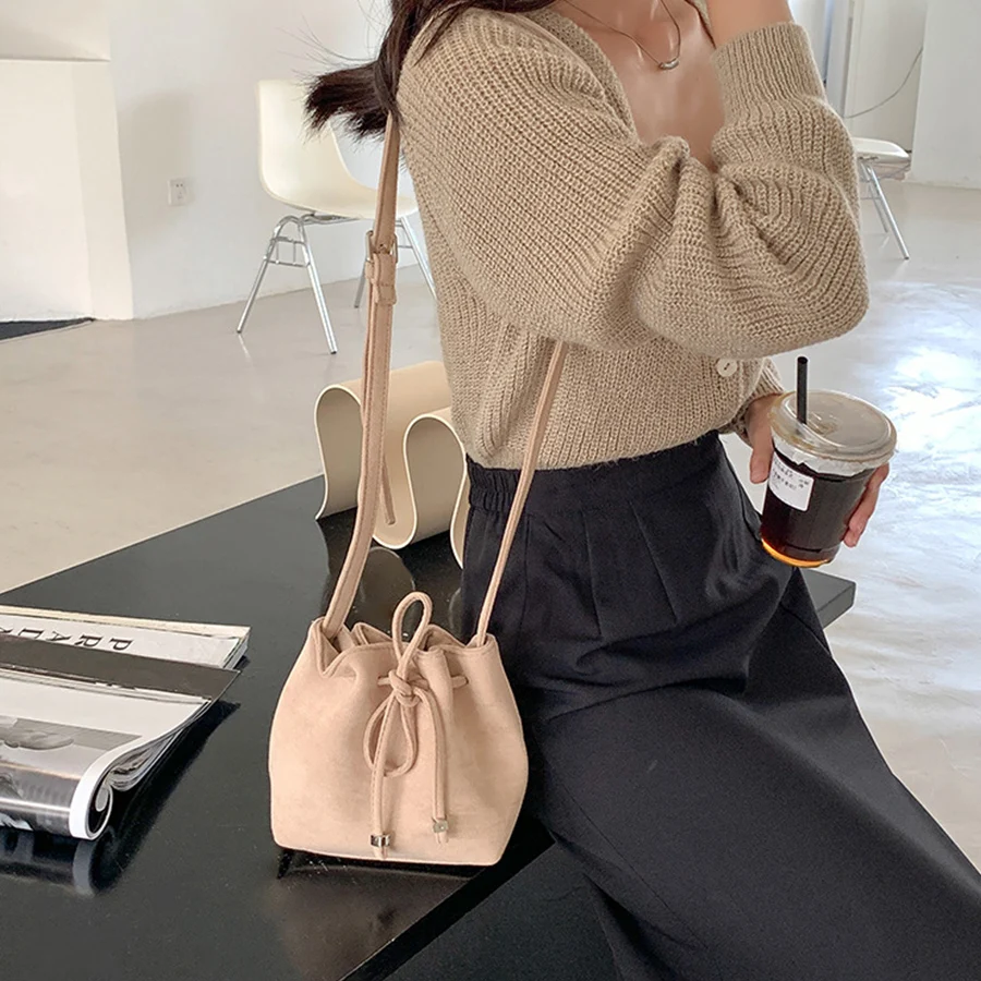 Mini Bucket Bags For Women's Summer 2022 New Pure Color Retro Drawstring  Shoulder Crossbody Bag Velvet Diagonal Handbags Purse