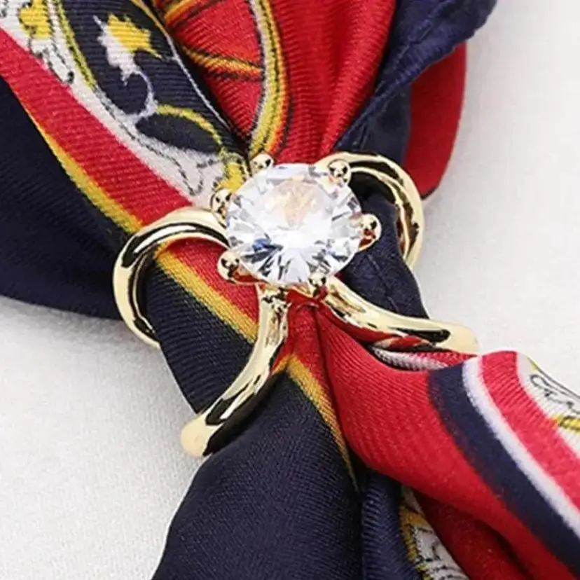 Fashion Diamond Studded Circular Scarf Buckle Versatile Cross Hollow Shawl Decorative Buckle Women's Scarf Knotted Jewelry Ring