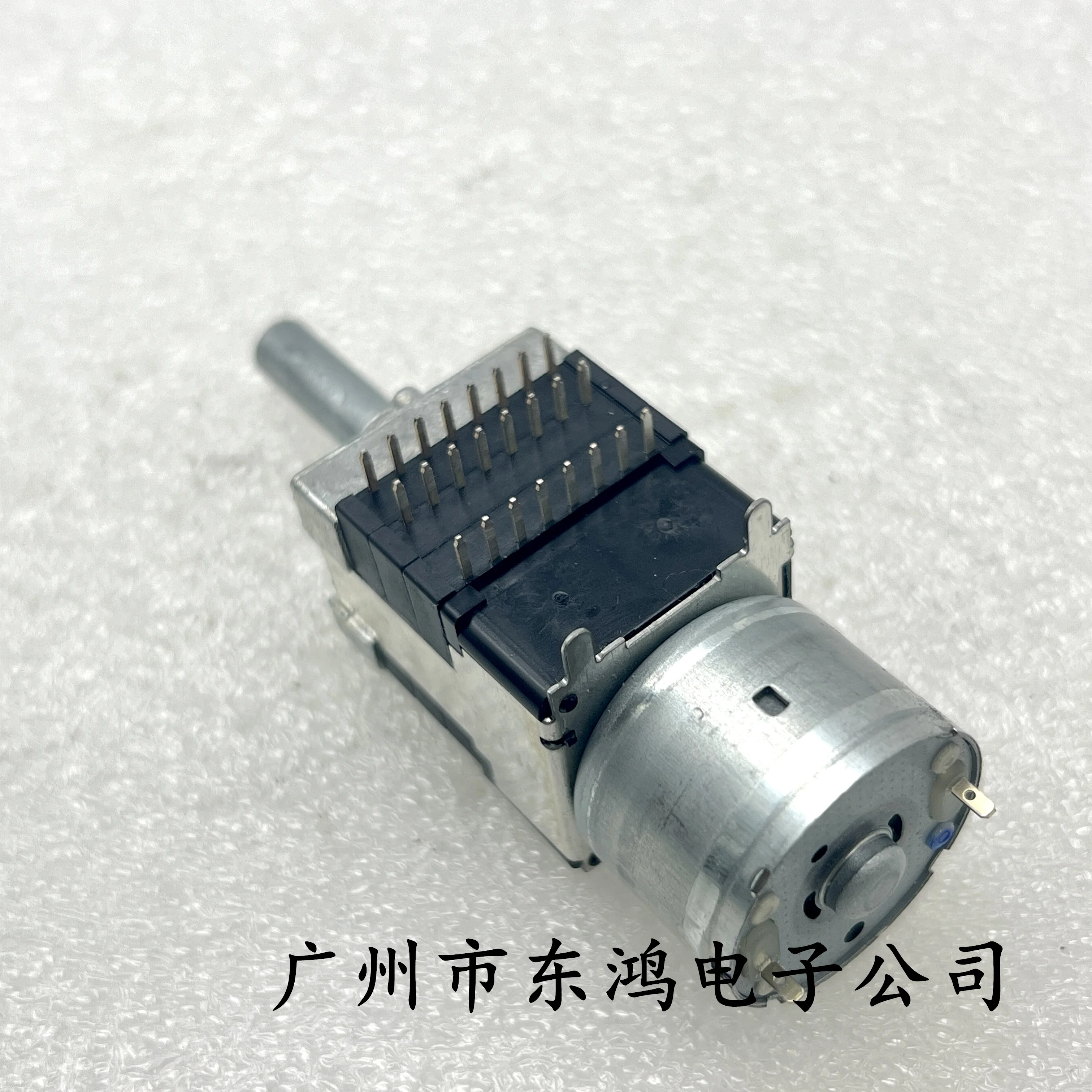 1 PCS Japanese motor potentiometer A20KX6 3-row 24 pin shaft length 25mm rotary potentiometer adjustable resistor electronic components