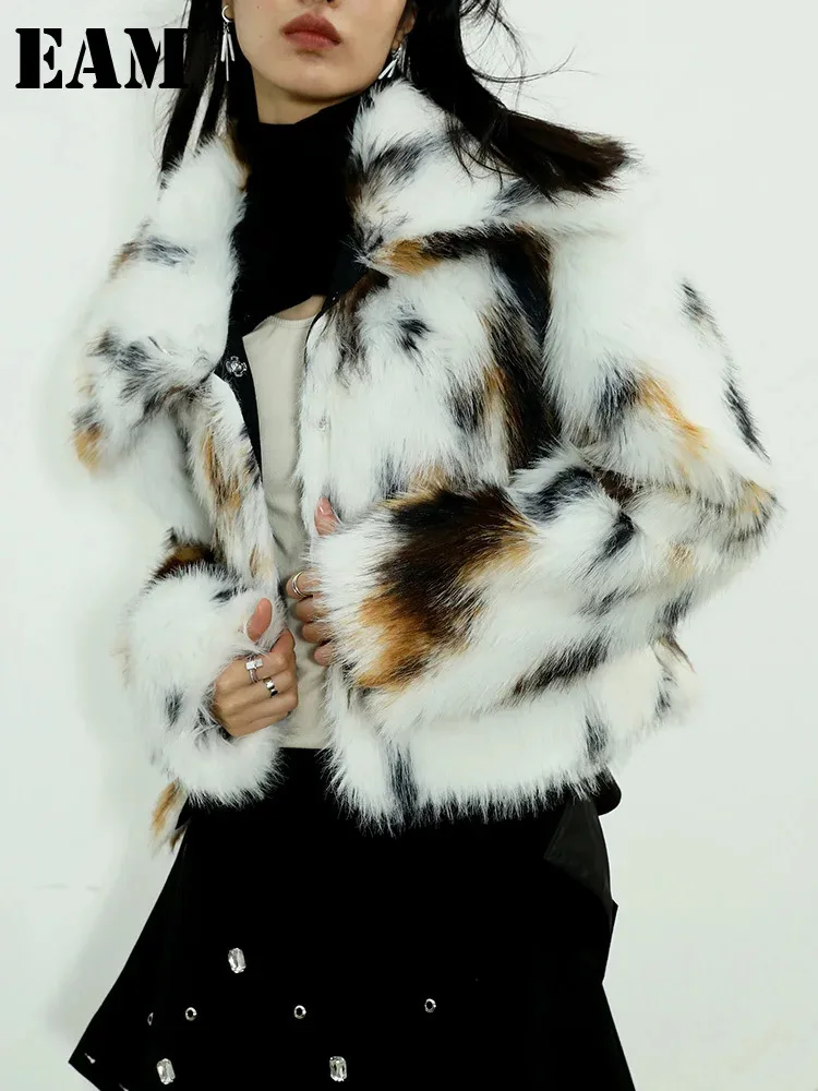 

[EAM] Loose Fit White Big Size Warm Faux Fur Jacket New Lapel Long Sleeve Women Coat Fashion Tide Autumn Winter 2024 1DF4032