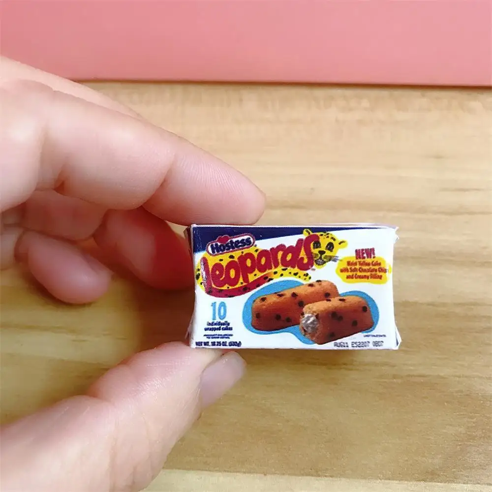 1/12 Scale Miniature Hostes,s Cakes Dollhouse Food Mini Cakes Mini Dollhouse Groceries Mini Doll Food Diorama and Snack Cake