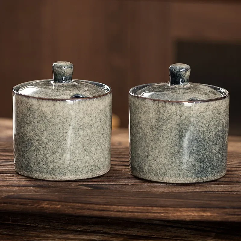 Seasoning Pot Retro Simple Practical Ceramic Seasoning Pot with Lid Salt Monosodium Glutamate Box with Minor Defects