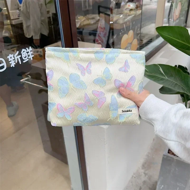 

Жаккардовые косметички с бабочками для женщин, вместительные туалетные принадлежности, органайзер для макияжа, модная Милая Цветочная косметичка