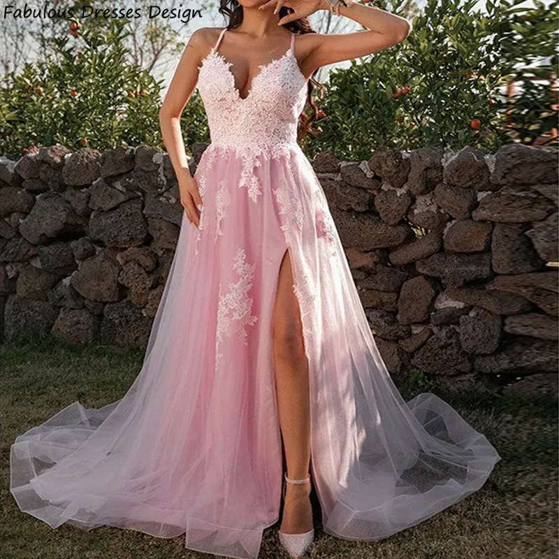 

Pink Applique Lace Tulle Bridesmaid Dresses Long A-line Criss-cross Backless Slit Wedding Party Dress Sweep Train Prom Gown