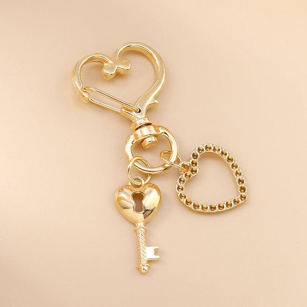 Romantische Legierung Liebe Herz Schlüsselanhänger Kristall Schlüsselanhänger Anhänger für Frauen Mädchen Handtasche Dekor DIY handgemachten Schmuck Geschenke