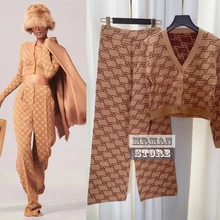 

Luxury Designer Two Pieces Set Women branded Wool Blended Knited Logoed Letter Jacquard Cardigan crop top Wide Leg Pants Outfits