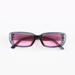 Chic Vintage - Inspired Green Square Sunglasses with UV400 Protection (Grey pink)