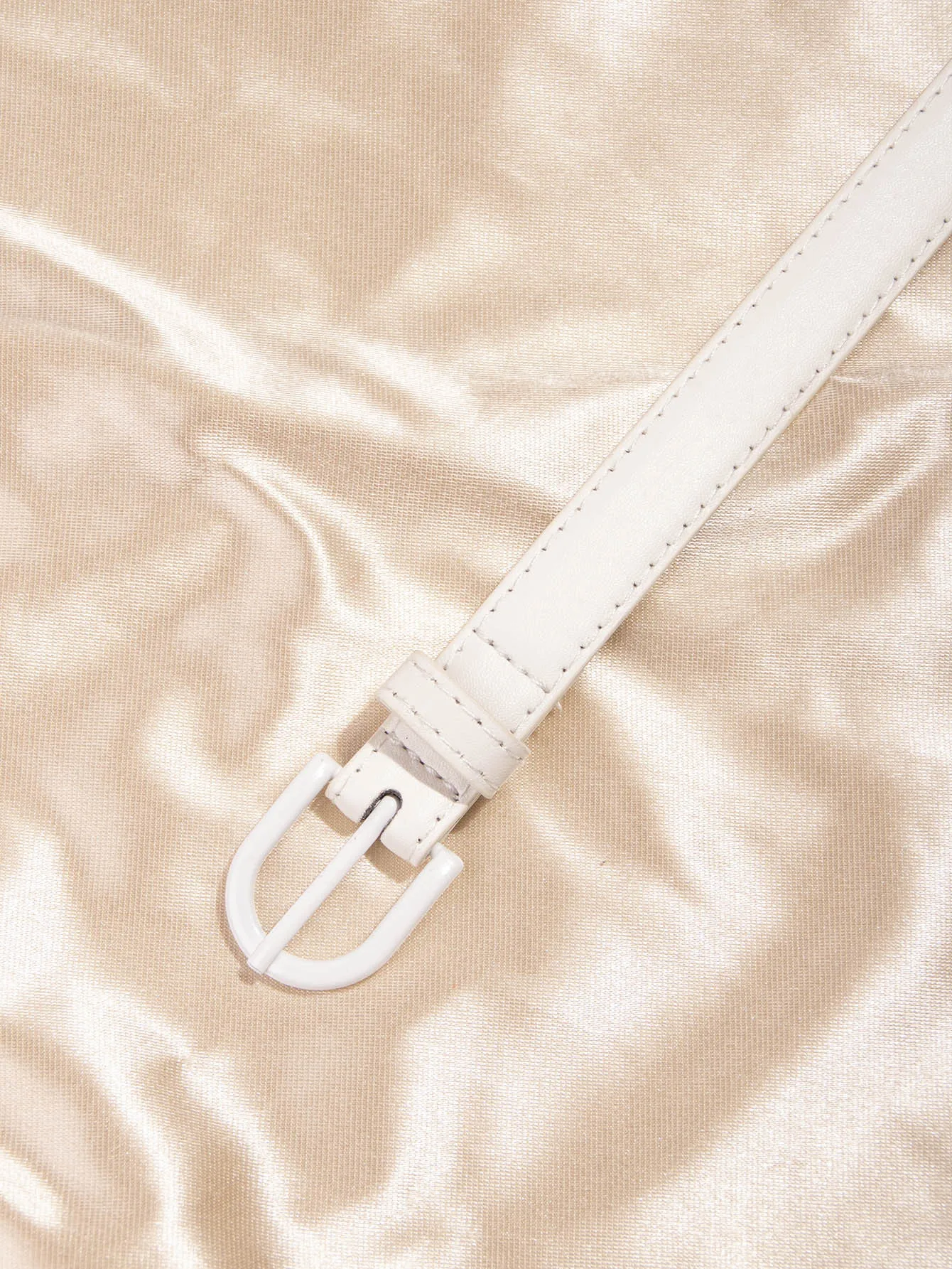 Neuer Damen-Gürtel mit Sprühlack-Schnalle, einfacher, vielseitiger Damen-Gürtel mit Kantenschnitt – Detail 10