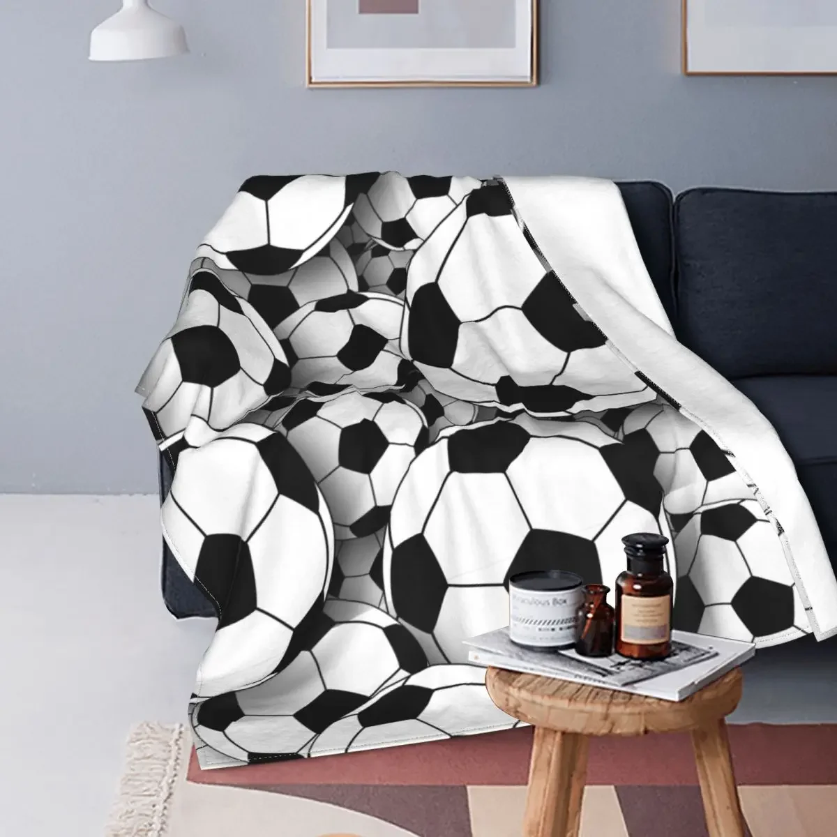 

Football Plush Blankets Soccer Balls Sports Fashion Throw Blanket for Home Hotel Sofa 150*125cm Bedspread