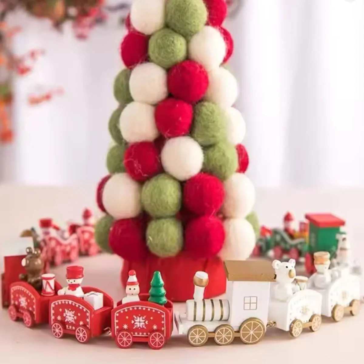 1pc-Christmas Cake Decoration Ornament Plugin Small Train Plastic Christmas Birthday Gift Decoration Baking Supplies