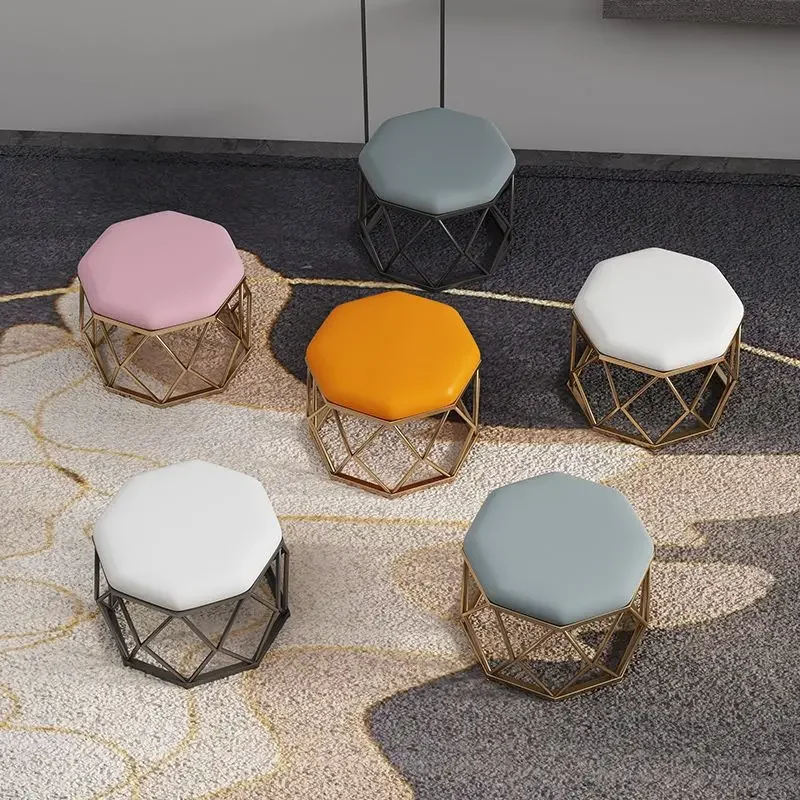 

Металлические художественные маленькие табуреты, низкий стул, маленькая фотопедаль, простой диван для гостиной, боковой кофейный столик, искусственный табурет, роскошные подвески