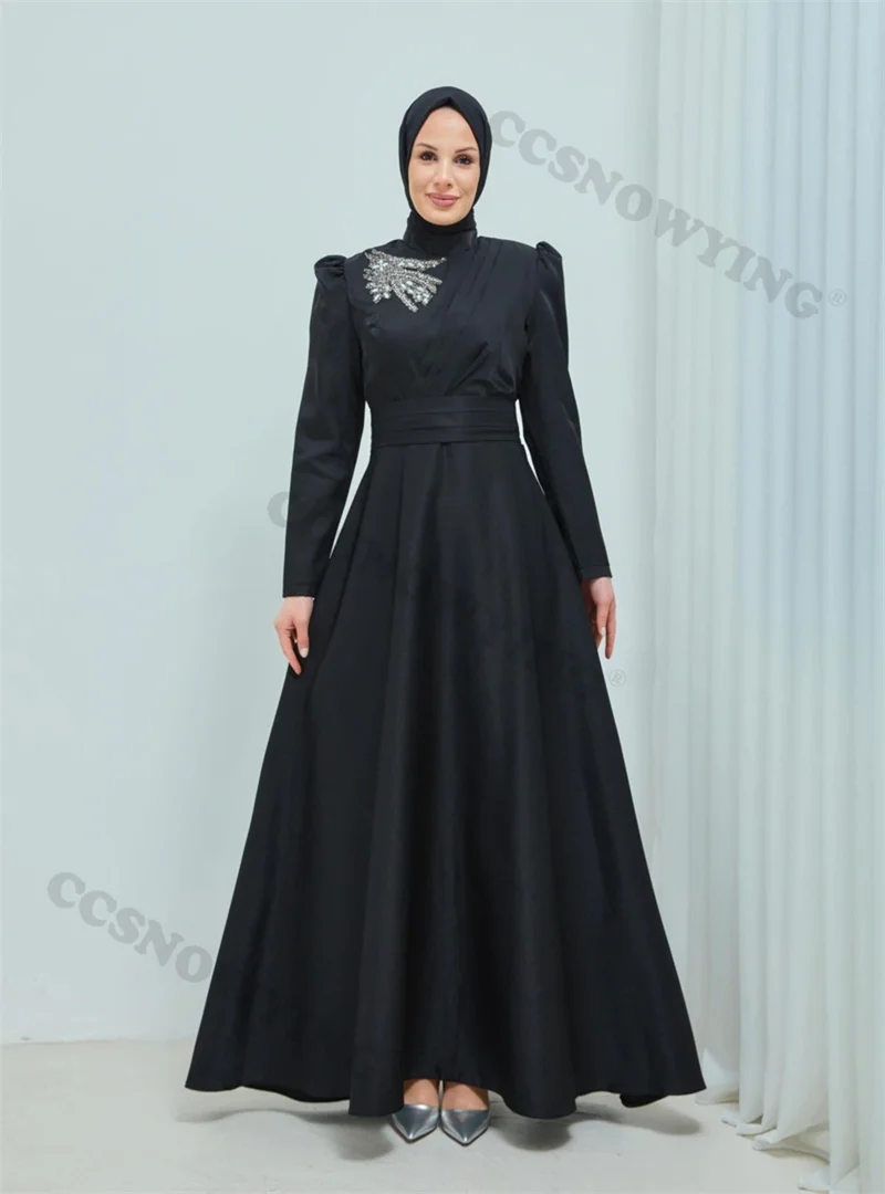 

Black Satin Long Sleeve Muslim Evening Dress Formal Party Gown High Neck Appliques Islamic Hijab Arabic Kaftan Robe De Soiree