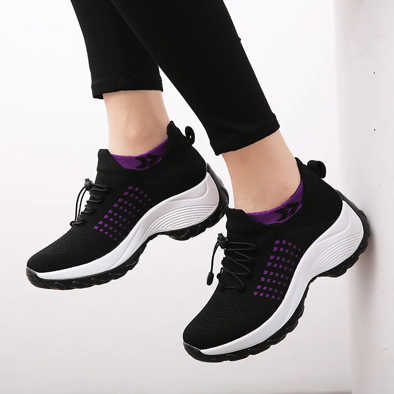 New women’s walking shoes