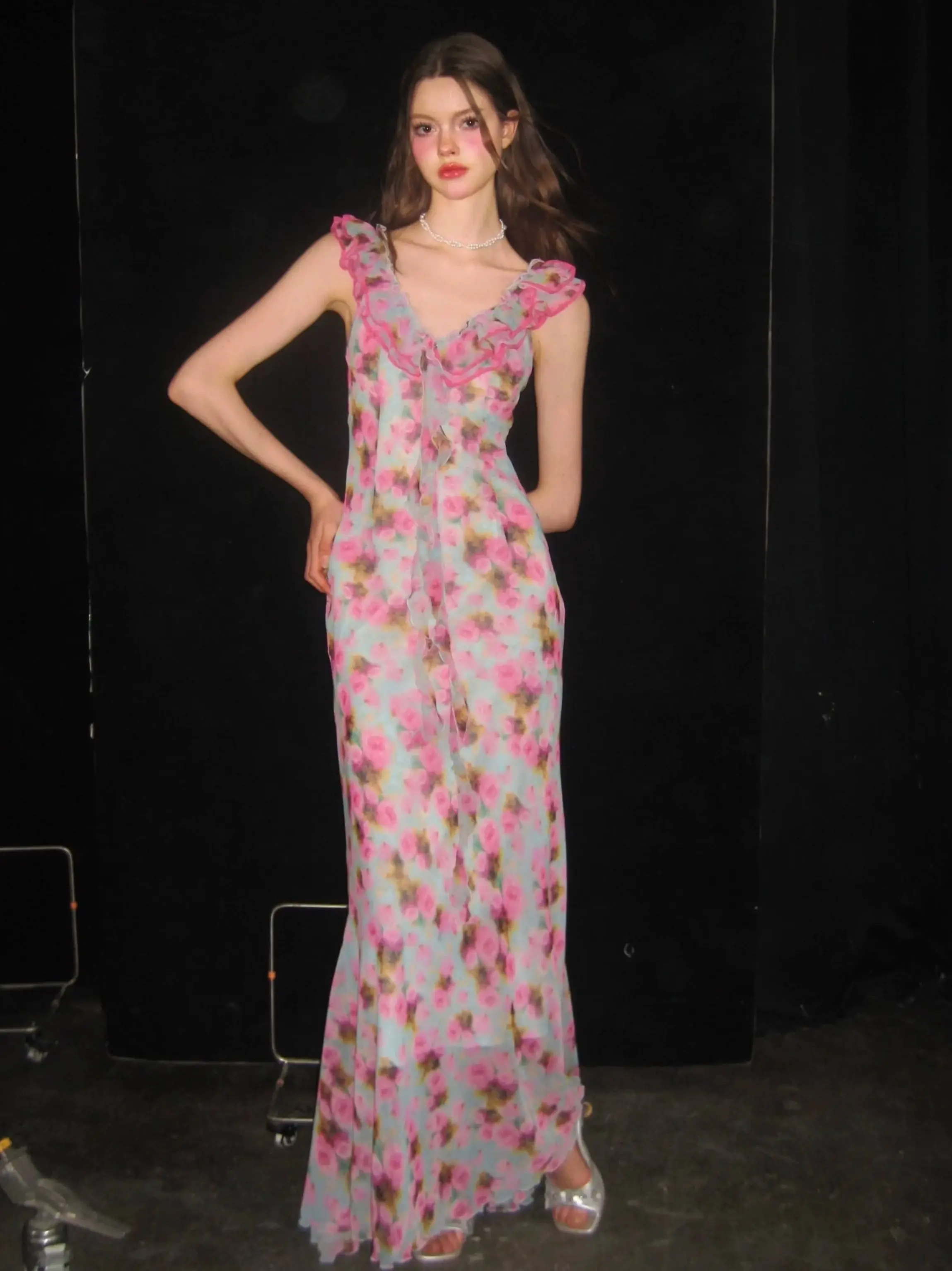 

Peppermint Rose Island Double lace two wear V-neck waist floral dress long skirt