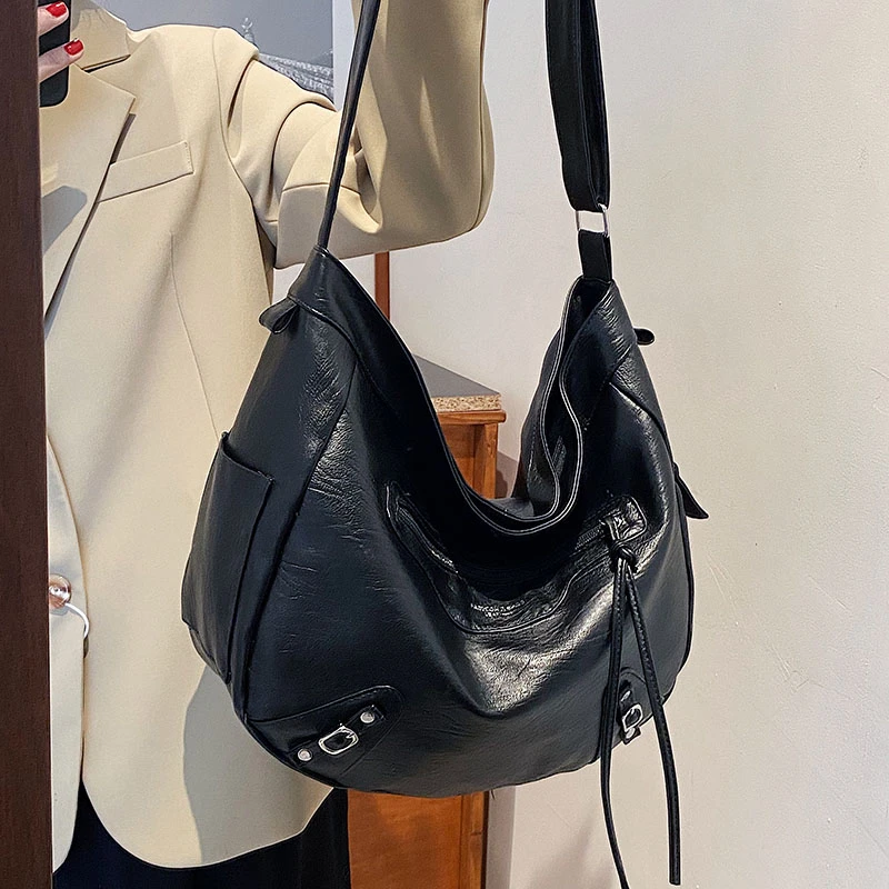 

Black Large Capacity Shoulder Bag Women Leather Handbags Fashion Soft Travel Bag Female Crossbody Bags Vintage Woman Bags Sac