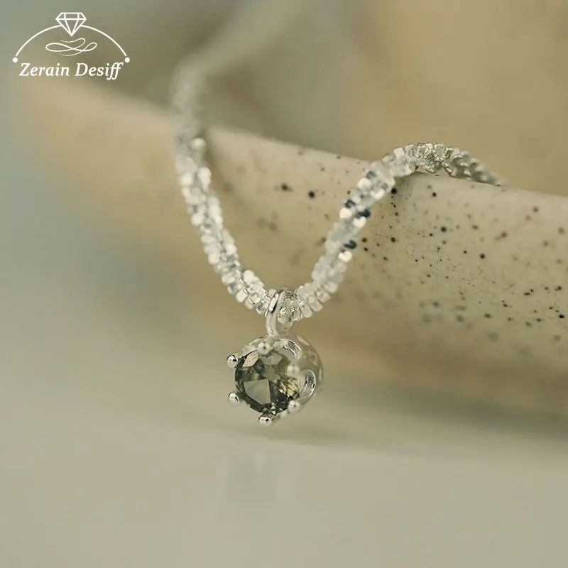 

Женское колье из серебра 925 пробы с цирконом