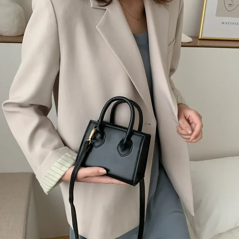 

Simple Popular Bag New Fashion Korean Version of Women's Bag Mini Single Shoulder Crossbody Ins All Matching Small Square Bag