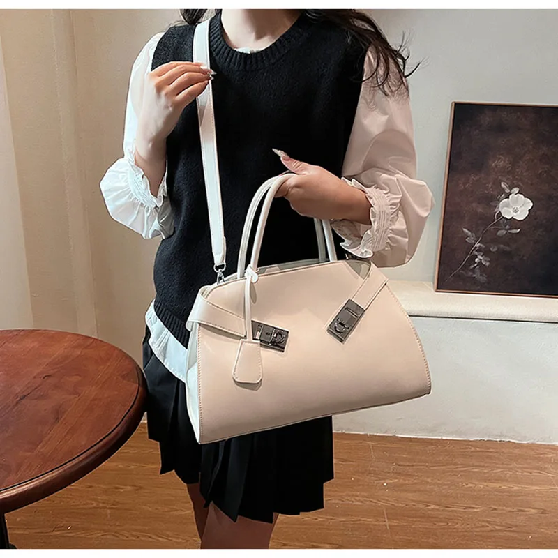 Fashion Large Capacity Women Handbags Designer Chic Lock Shoulder Bags Luxury Pu Leather Crossbody Bag Trend Commuter Bag