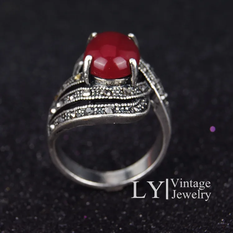 1870046777_2077696031