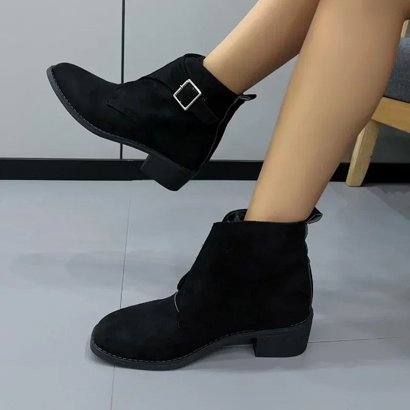 

2023 Fashion Shoes Female Slip on Women Boots Winter Round Toe Solid Flock Warm Short Barrel Chunky Heels Large Size Roman Boots