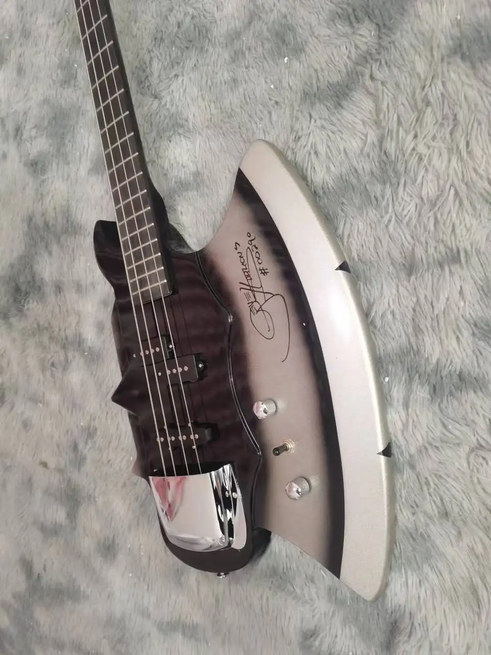 4-string axe bass silver accessories customizable guitar keychain electric bass guitar