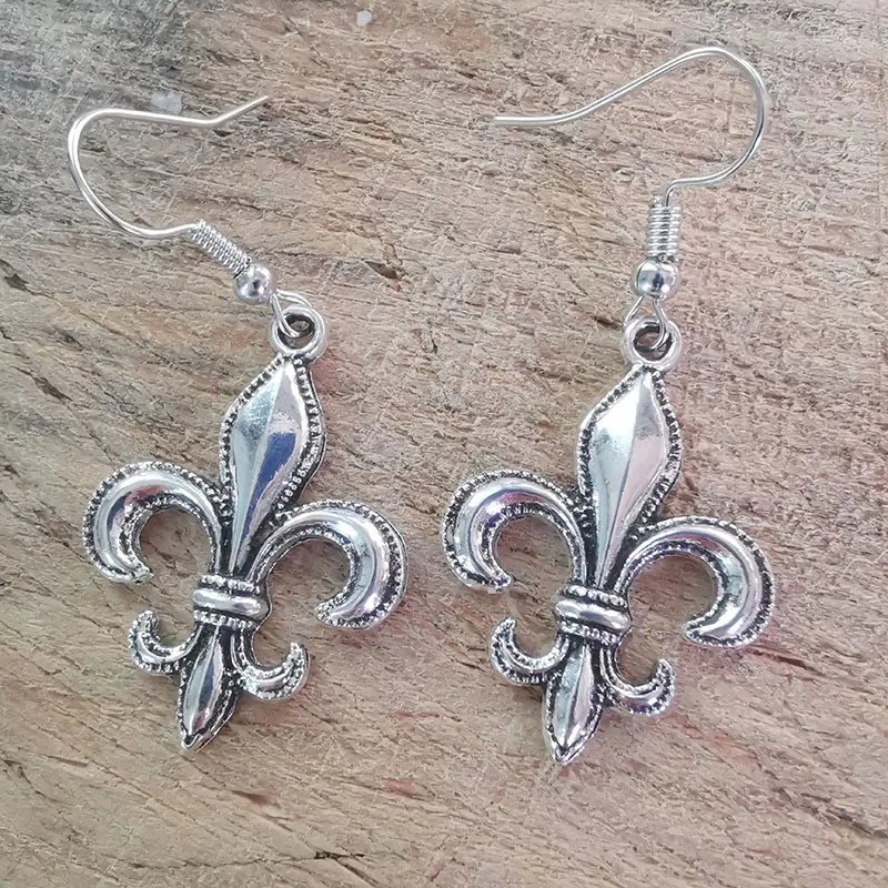 Dangle Earrings Drop Earrings Flower Earrings Fashion Vintage Lily Flower Drop Dangle Earrings for Women Goth Gothic Jewelry Accessories Decor Aesthetic Grunge Fluer Stud