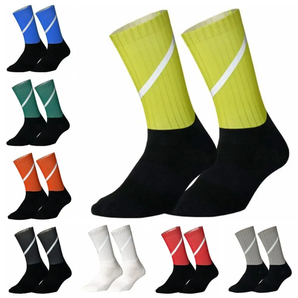 

1 Pair Reflective Cycling Socks Sweat-absorbent Breathable Mid Tank Sports Socks Deodorant Anti Slip Sports Socks Basketball