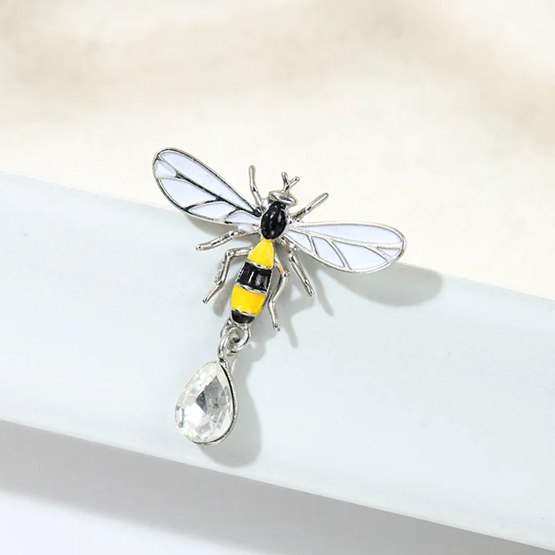 Crystal Honey Bee Brooch Pin - Vintage Style Alloy & Zircon Lapel Pin For Women, Clothing Accessory & Gift