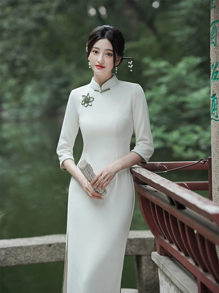 

Yourqipao Autumn 2023 Solid Long-sleeved Cheongsam Vintage Fashion Daily Improved Qipao Chinese Style Evening Dress for Women