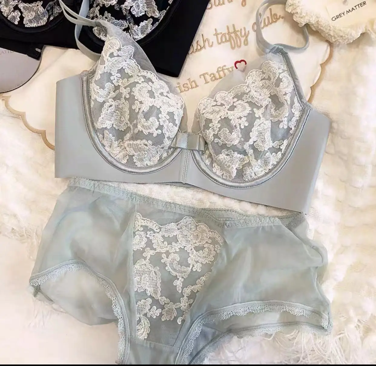 Sexy embroidery lingerie briefs lace large chest small and thin underwear soft steel ring set gathered up and adjusted bra set