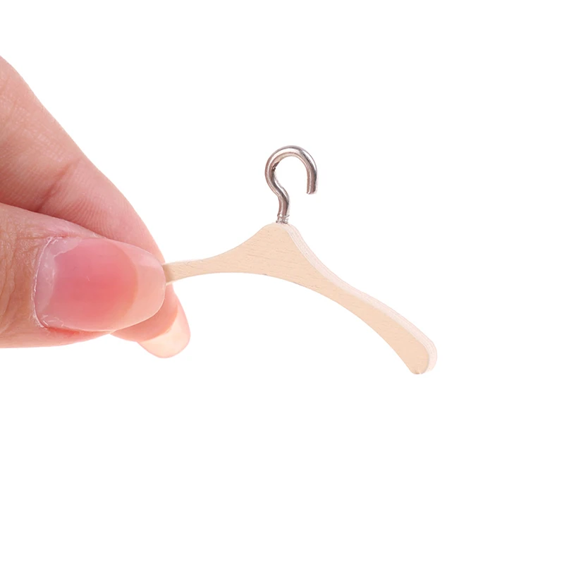 2Pcs/5Pcs 1:12 Dollhouse Miniture Coat Hanger Simulation Decoration Dolls Accessories Kids Pretend Play Toys 2