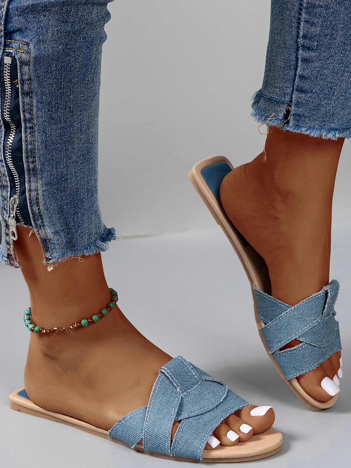 Summer Slippers Women Flat Luxury Outdoor Beach Flip Flops Female Sandals Trend Brand Design Slides Shoes Woman 2024 Big Size 43