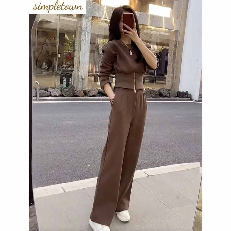 2023 New Vintage Hong Kong Style Chic Casual Sports Set Women's Design Sense Fashion Short Sweater Two Piece Set ledp women jeans hong kong style high waisted wide leg jeans women s new loose straight fashion stretch design jeans