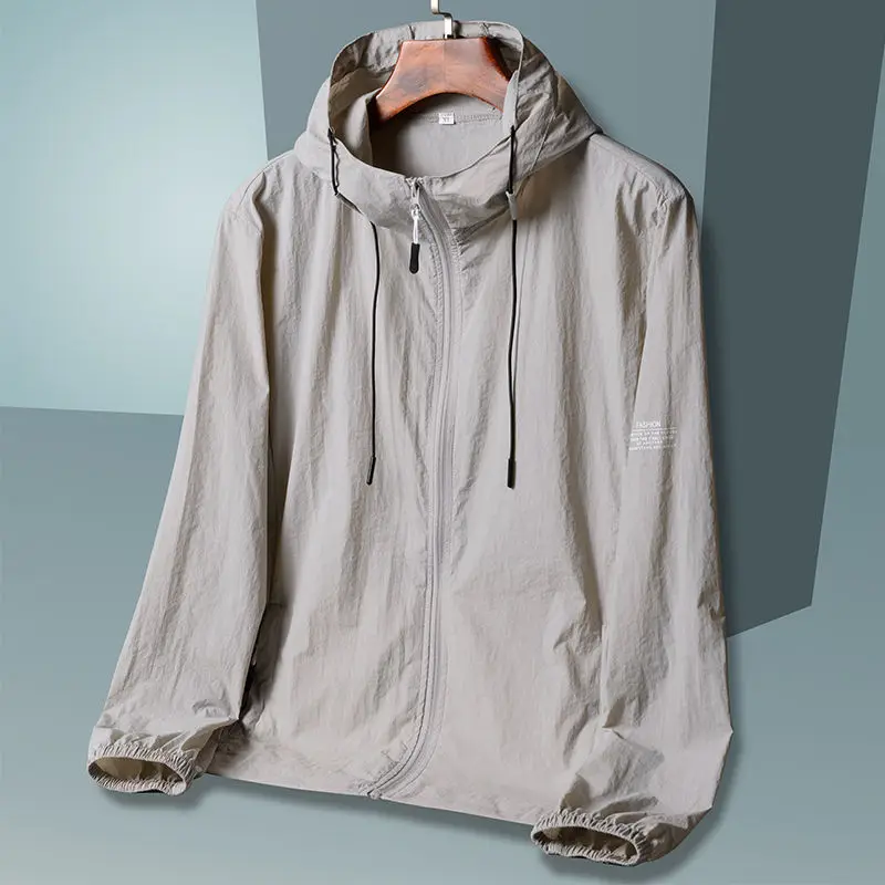 

2023 Summer UV Solid Sun Protection Skin Coats Men Ultra-Light Sportswear Hooded Outwear Men Windbreaker Casual Jackets T151