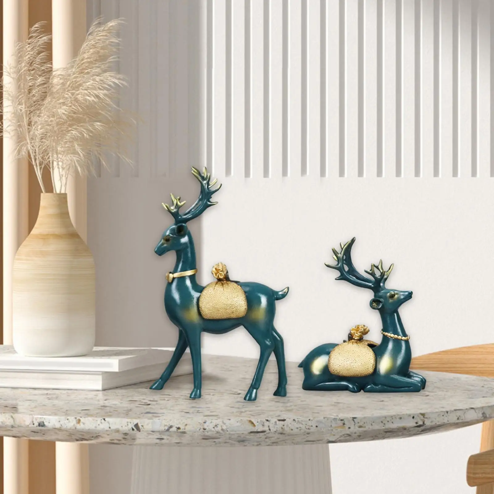 

2 Pieces Reindeer Statue Decorative Art Deer Figurine for Wedding Bar Party