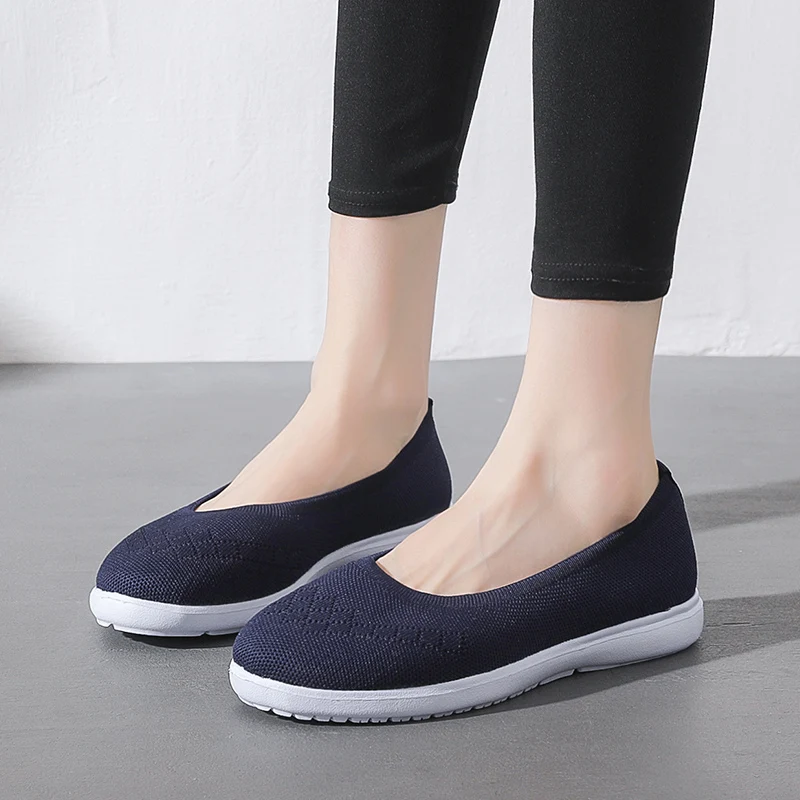 Atikota Women Flat Shoes Lightweight Mesh Breathable Casual Sneakers Female Soft Loafers Outdoors Work Slip-On Flats for Summer