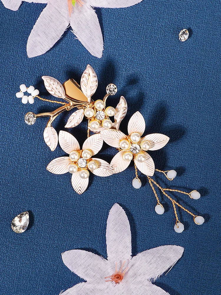 Handgemachte Perle Blume Haars pangen für Frauen Haarnadeln Braut Hochzeit Haarschmuck Kristall Gold Farbe Braut Kopf bedeckung Geschenk – Detail 9