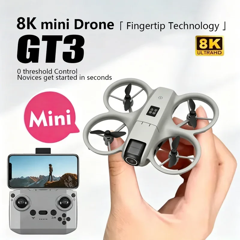 Drone de Poche GT3 avec Caméra 8K HD plié dans une main, prêt à être déployé pour un selfie aérien.