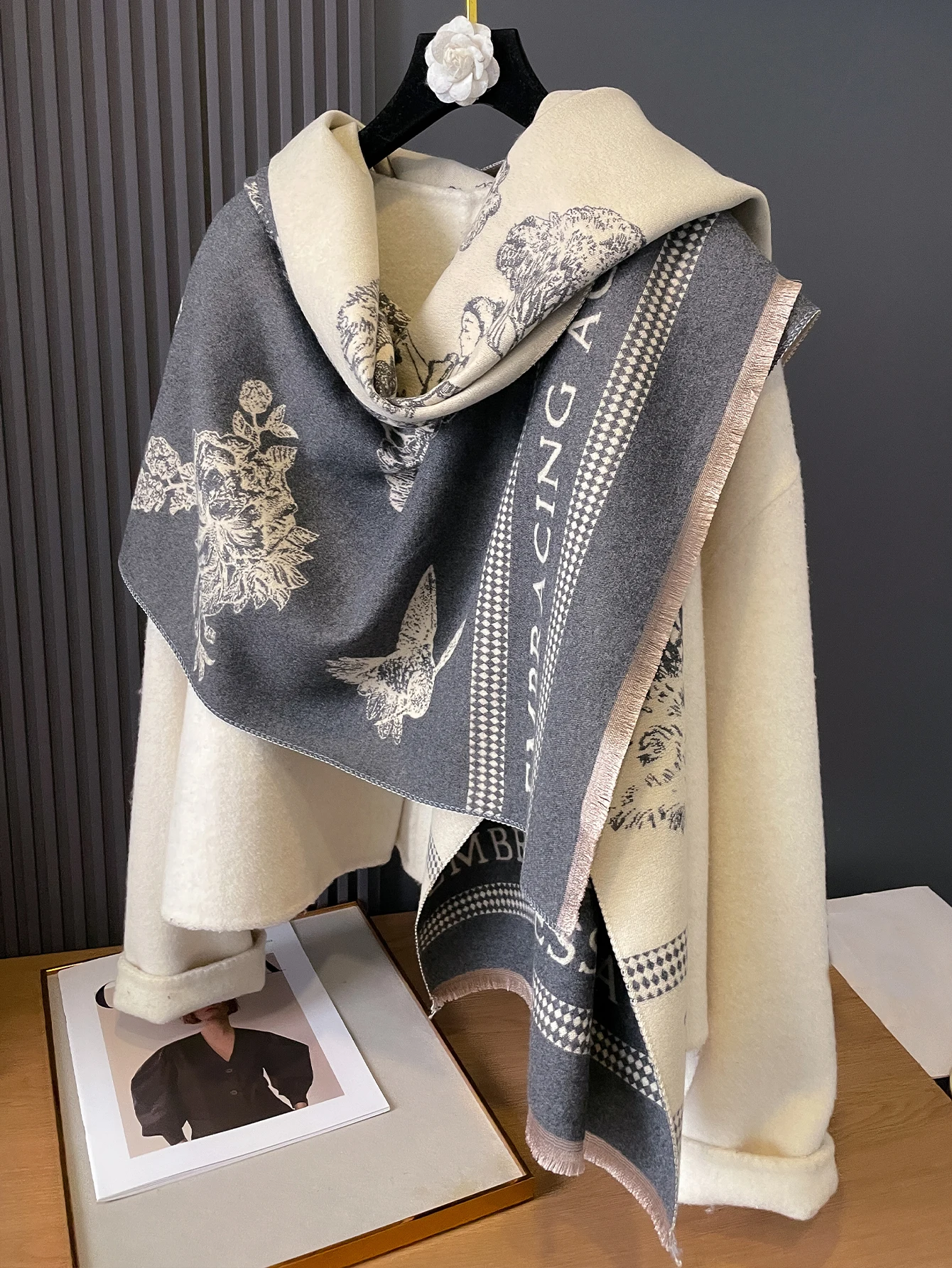 2024 Latest Design Winter Two-Sided Jacquard Cashmere Scarves High Quality Women Thicken Wrap Shawl Ladies Wool Pashmina Scarf