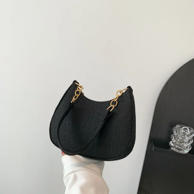 High End Niche Underarm Bag Women's New Fashion Luxury Brand Shoulder Bag Popular Versatile Portable Small Shoulder Bag